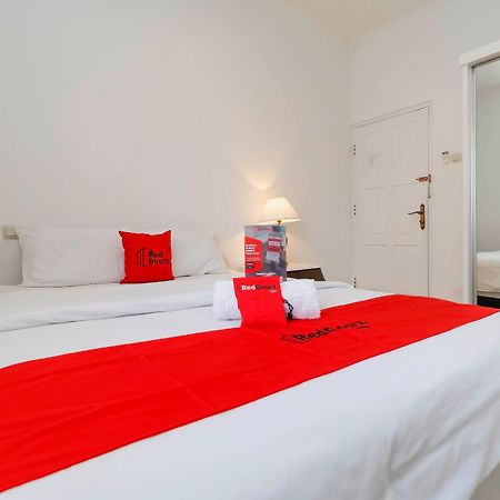 Reddoorz Plus @ Tendean Jakarta Exteriör bild