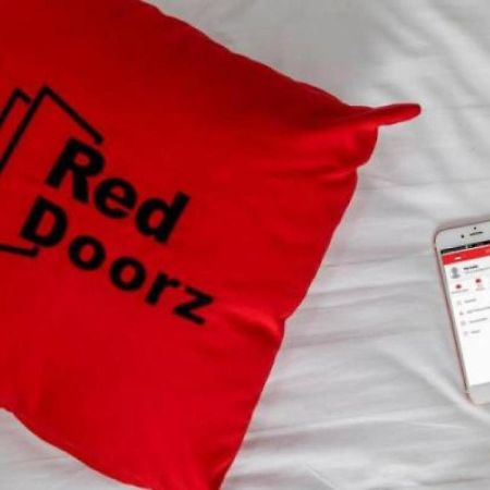Reddoorz Plus @ Tendean Jakarta Exteriör bild