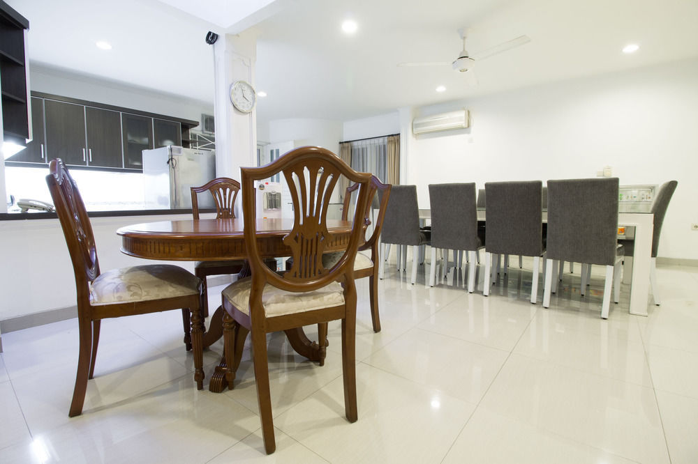 Reddoorz Plus @ Tendean Jakarta Exteriör bild