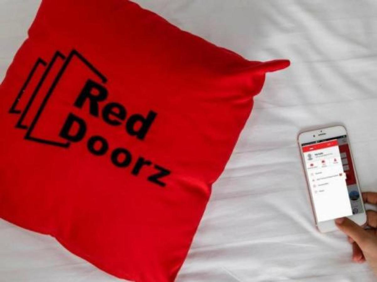 Reddoorz Plus @ Tendean Jakarta Exteriör bild
